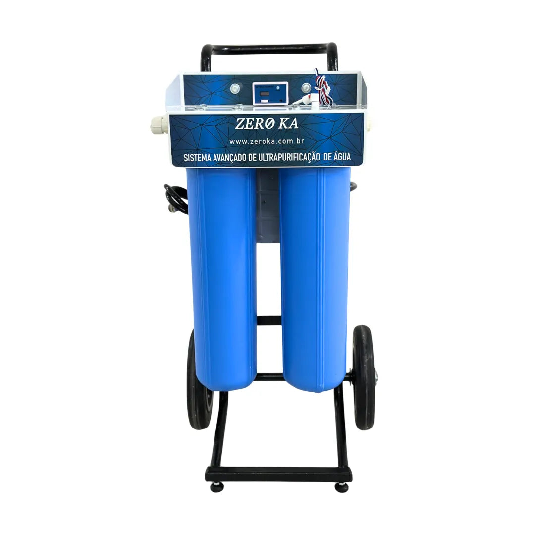 Máquina desmineralizadora Zero Ka modelo 0K Max para produção de água desmineralizada, ideal para limpeza de vidros – vista frontal