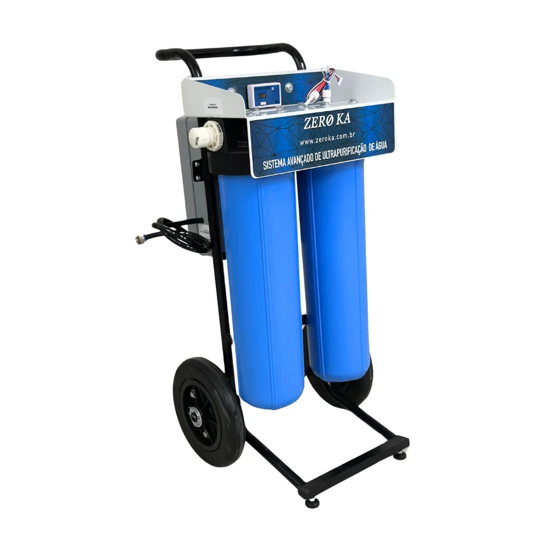 Máquina desmineralizadora Zero Ka modelo 0K Max para produção de água desmineralizada, ideal para limpeza de vidros – vista frontal direita