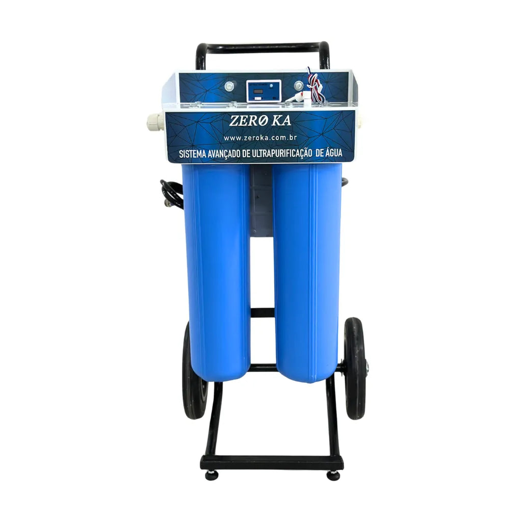 Máquina desmineralizadora Zero Ka modelo 0K Max para produção de água desmineralizada, ideal para limpeza de vidros – vista frontal